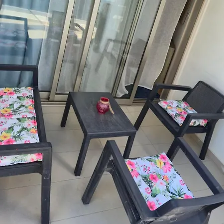 Bright With A Sea-view On The First Line Apartamento Lárnaca