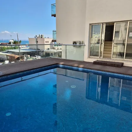 Apartment Bright With A Sea-view On The First Line Larnaka